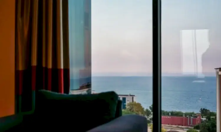 Kısmi Deniz Manzaralı Oda